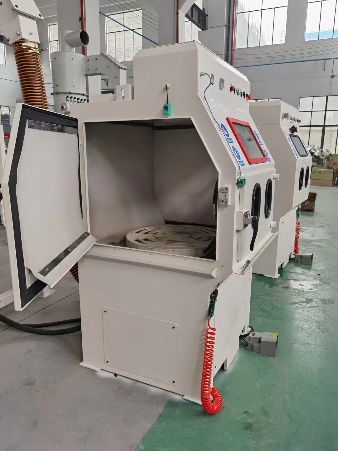 聊城移动式抛丸机的工作原理?