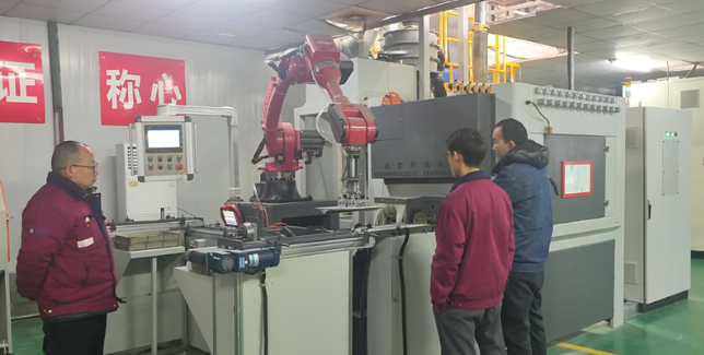 聊城喷砂机在模具清理中的专业应用